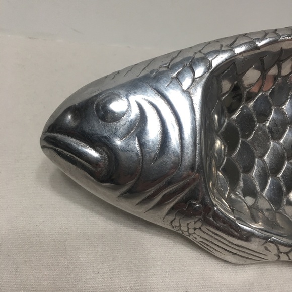 Silver tone salmon food platter - Picture 3 of 12